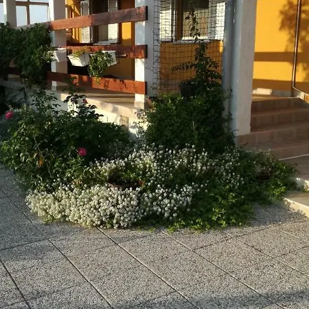 公寓 Marta Ražanac