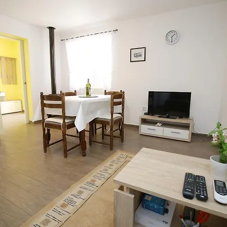 Apartment Marta Razanac