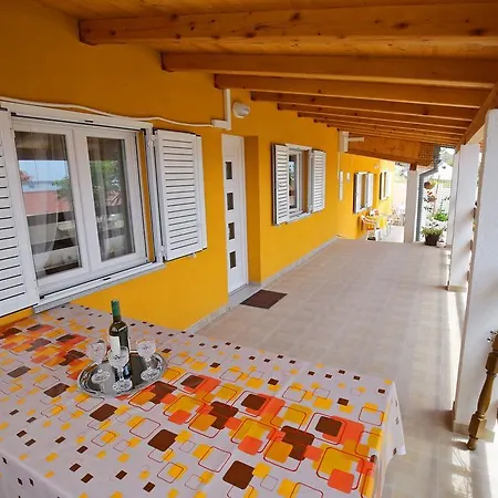 Apartment Marta Razanac