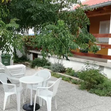 Apartment Marta Ražanac