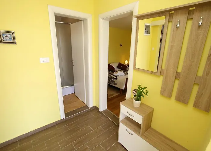 Apartment Marta Ražanac